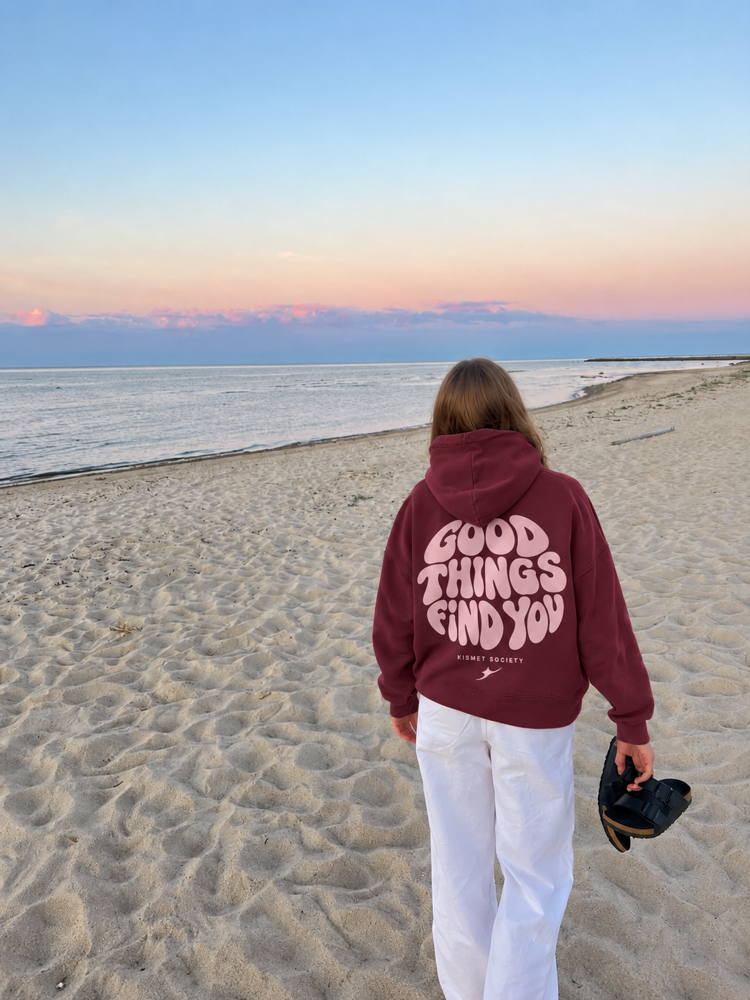 Good Things Find You Hoodie Vino - puesta