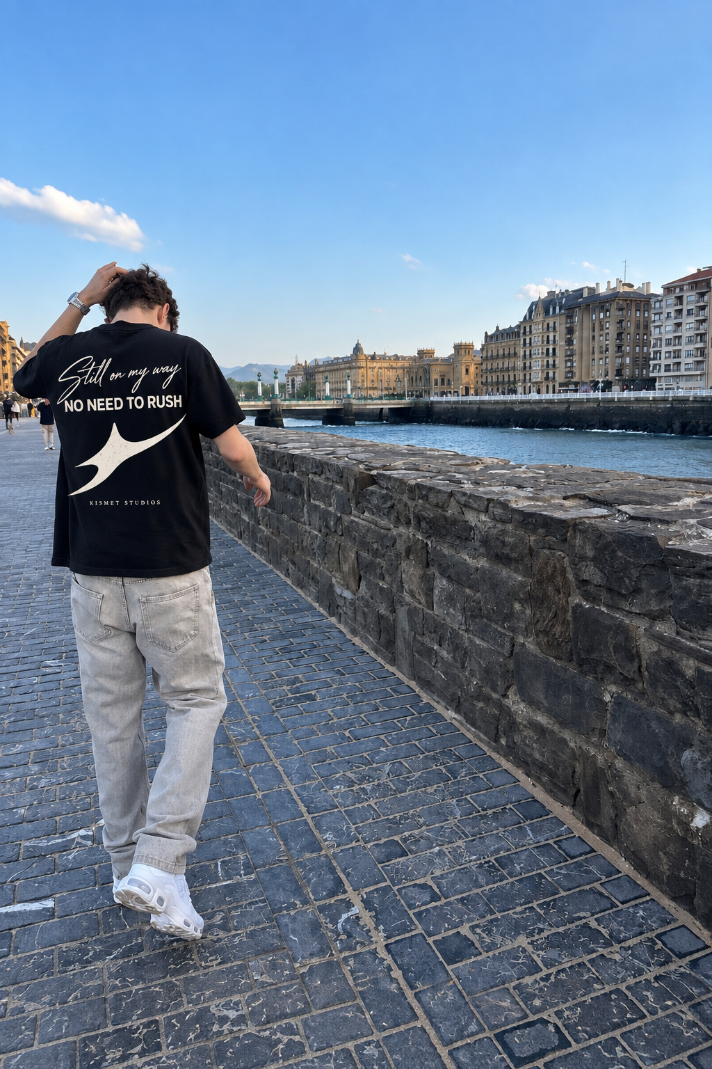 Still On My Way Tee Negro - puesta