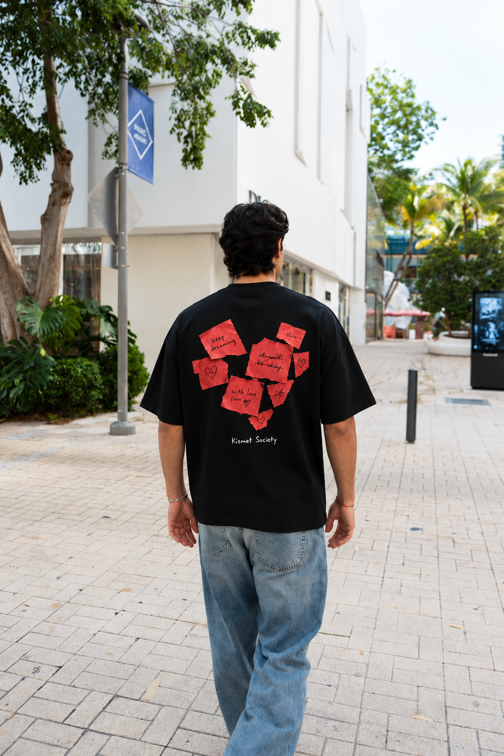 Love Notes Tee Negro - puesta