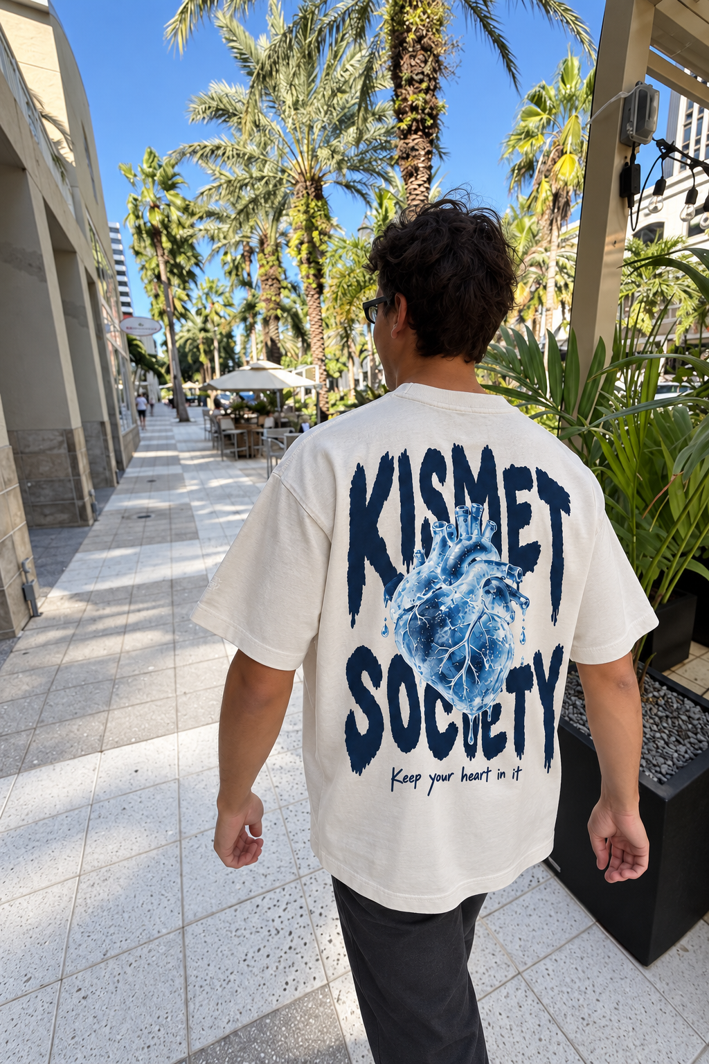 Keep Your Heart In It Tee Hueso - puesta