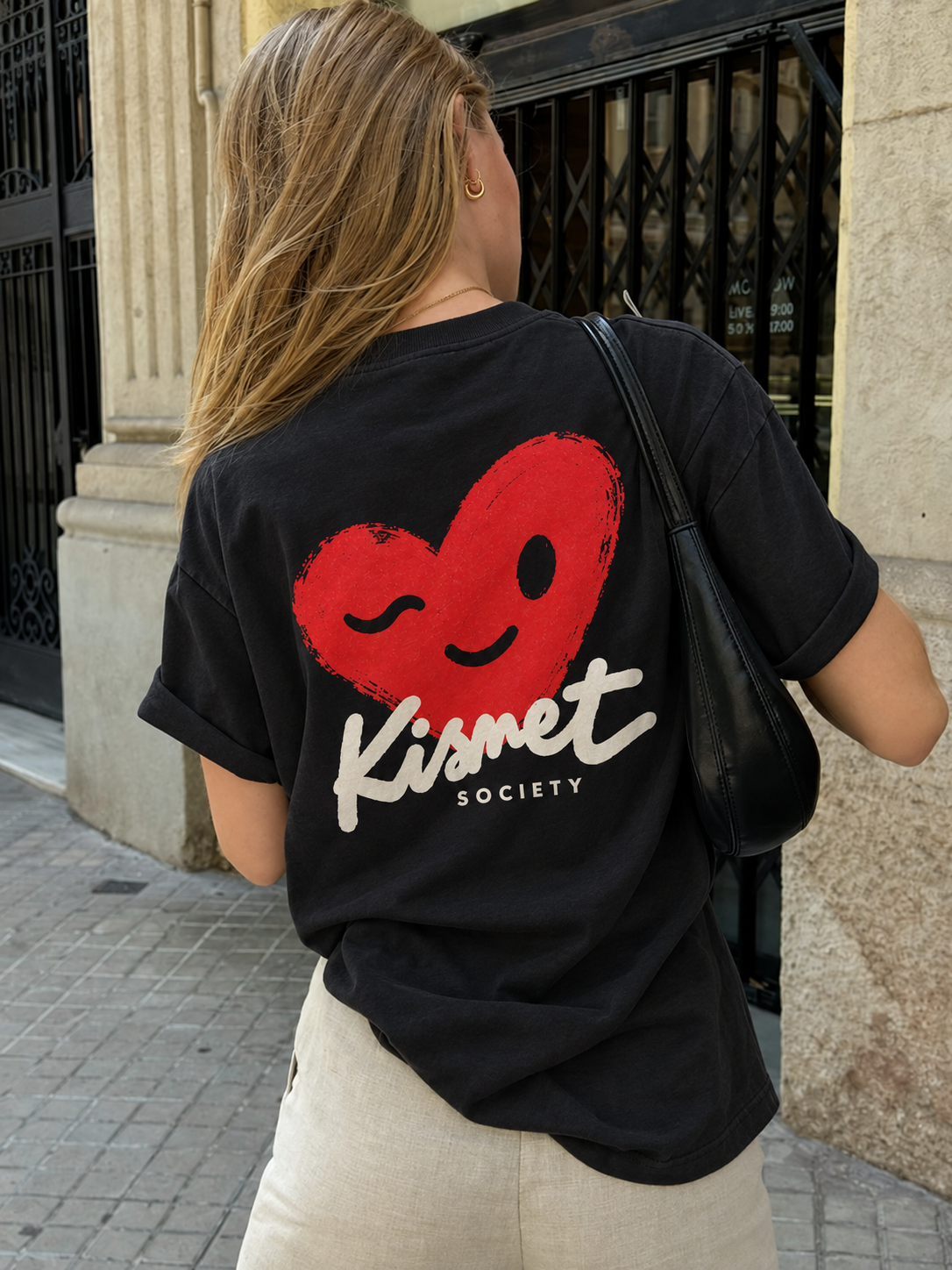 Lucky Heart Tee Negro - puesta 2