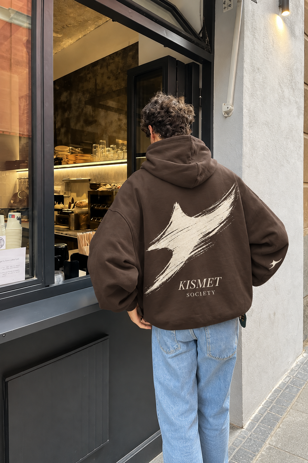 Shooting Star Hoodie Chocolate - puesta
