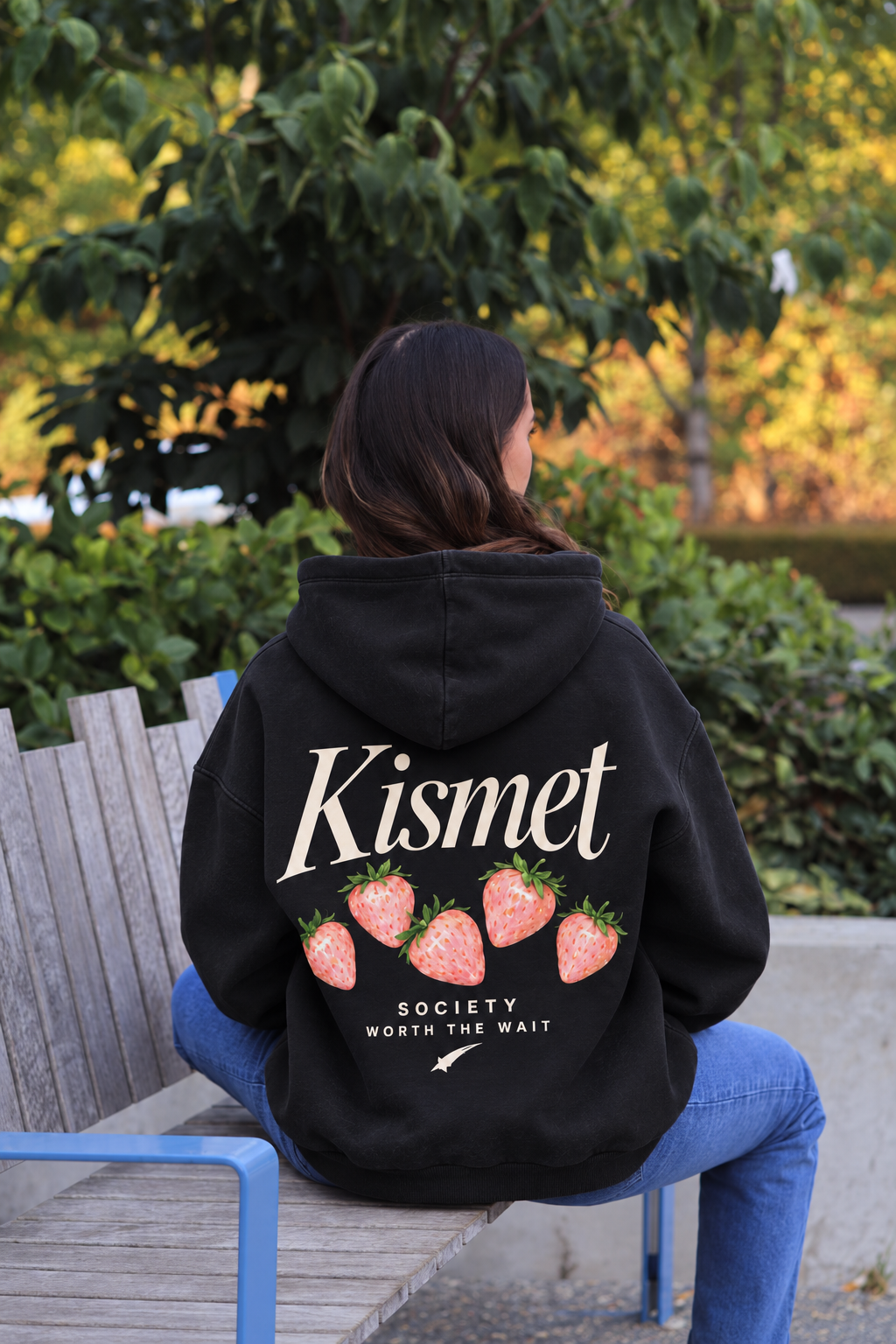 Worth The Wait Hoodie Negro - puesta