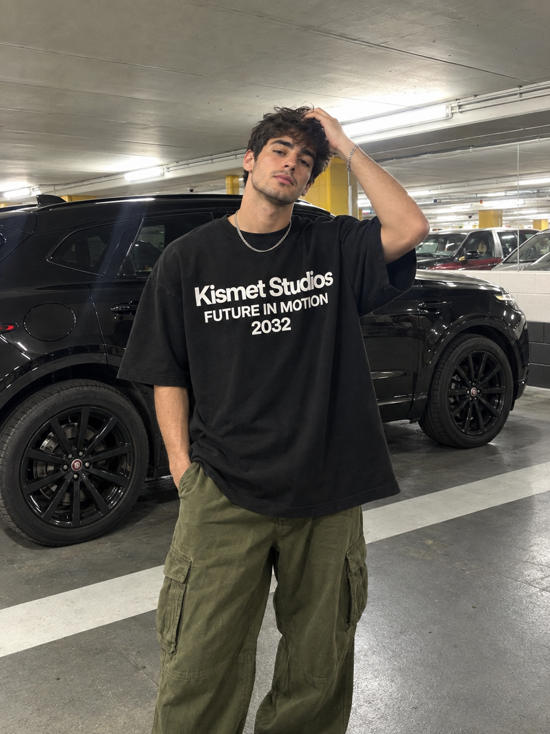 Future In Motion Tee Negro - puesta 2